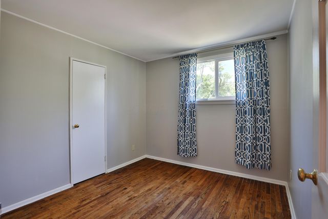 957 Varsity Avenue, Columbus, OH 43221