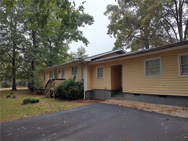 2772 E Lake Road, Mcdonough, GA 30252