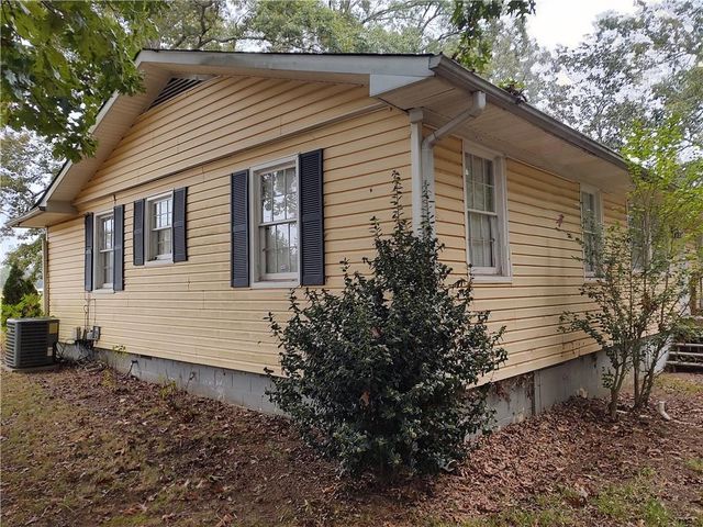 2772 E Lake Road, Mcdonough, GA 30252