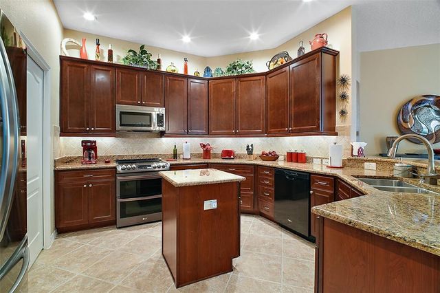 2882 ADRIENNE WAY, The Villages, FL 32163