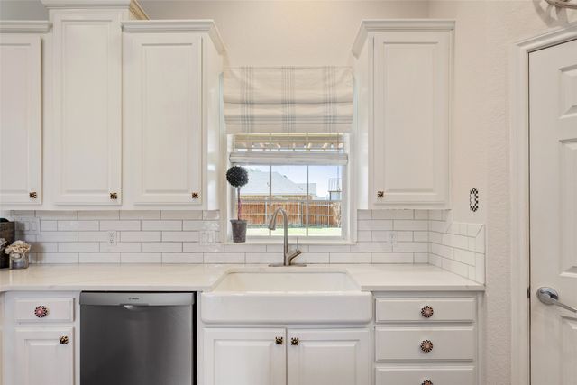 319 Winding Creek Lane, Waco, TX 76657