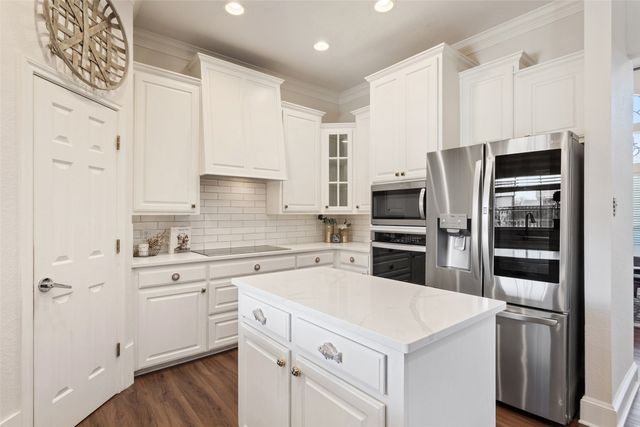 319 Winding Creek Lane, Waco, TX 76657