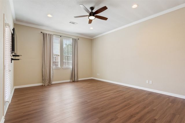 319 Winding Creek Lane, Waco, TX 76657