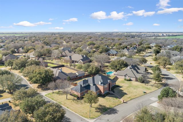 319 Winding Creek Lane, Waco, TX 76657