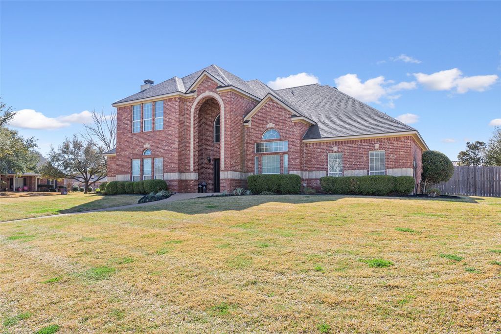 319 Winding Creek Lane, Waco, TX 76657