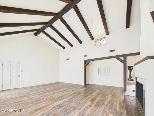 100 Oak Coulee Drive, Lafayette, LA 70507