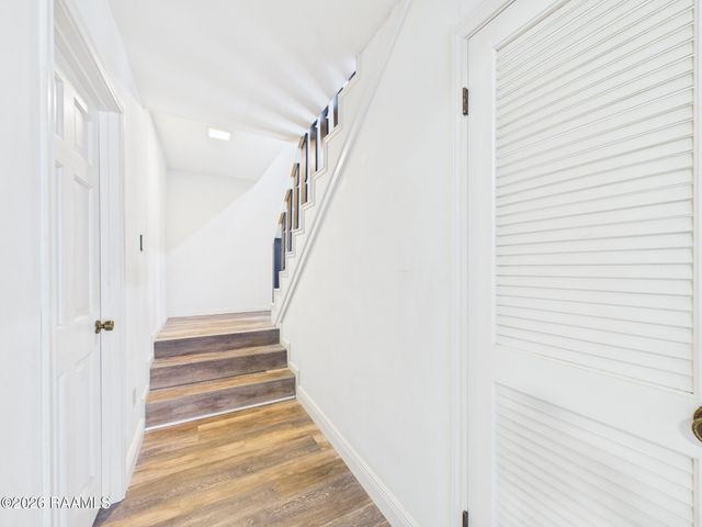 100 Oak Coulee Drive, Lafayette, LA 70507