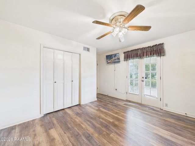 100 Oak Coulee Drive, Lafayette, LA 70507
