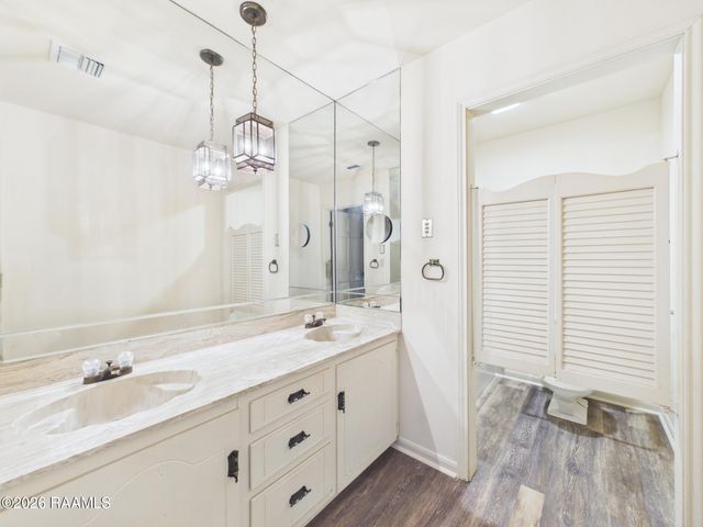 100 Oak Coulee Drive, Lafayette, LA 70507