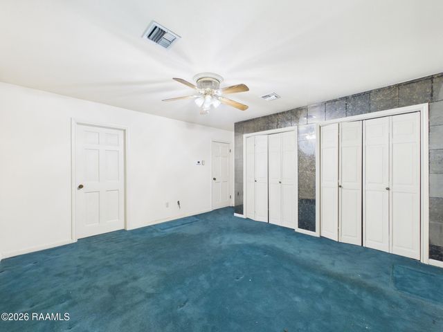 100 Oak Coulee Drive, Lafayette, LA 70507