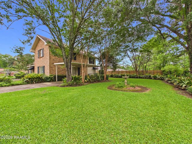 100 Oak Coulee Drive, Lafayette, LA 70507