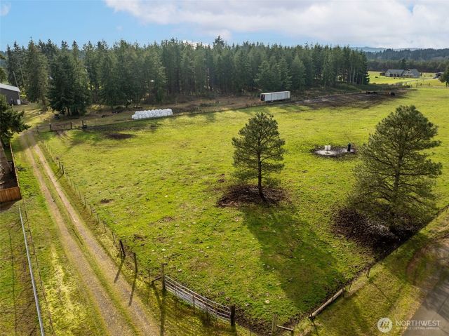 18647 Joselyn Street SW, Rochester, WA 98579