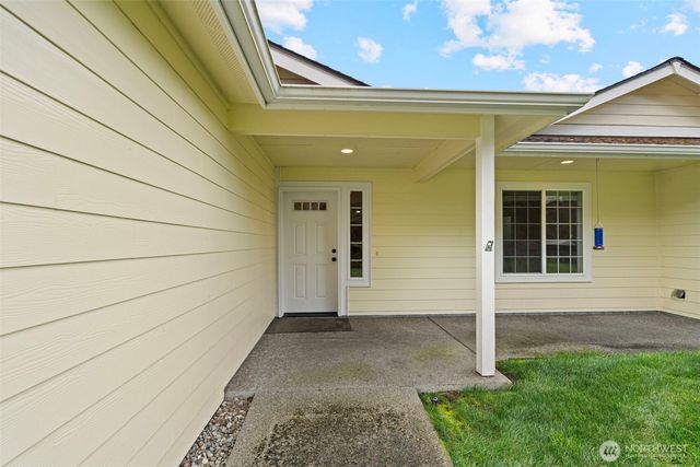 18647 Joselyn Street SW, Rochester, WA 98579