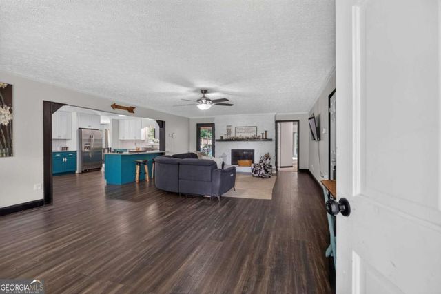 213 Ponderosa Drive, Dallas, GA 30157