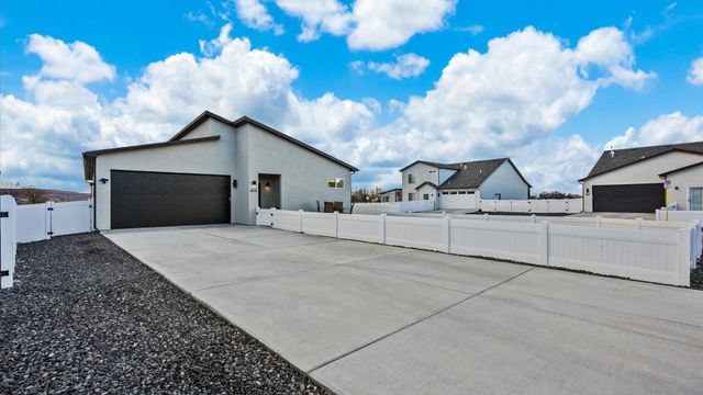 1070 Iron Drive, Fruita, CO 81521