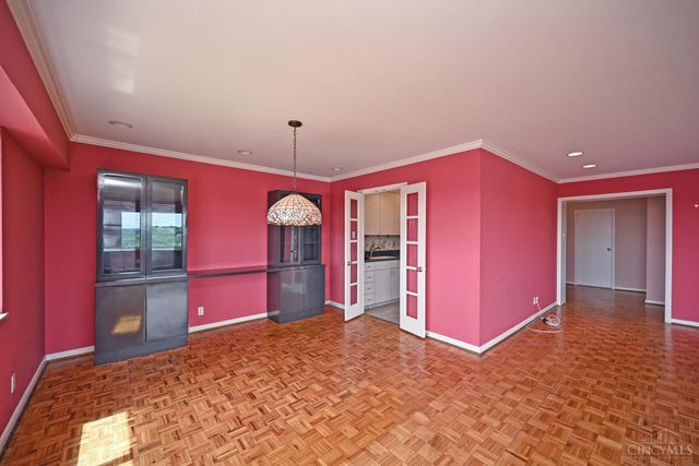 1617 E Mcmillan Street, Cincinnati, OH 45206