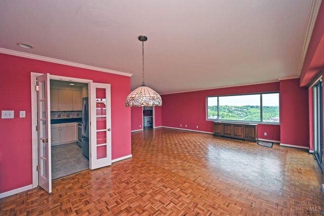 1617 E Mcmillan Street, Cincinnati, OH 45206
