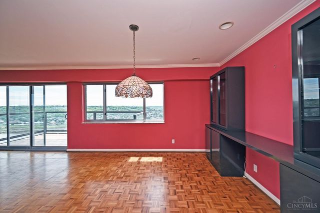 1617 E Mcmillan Street, Cincinnati, OH 45206