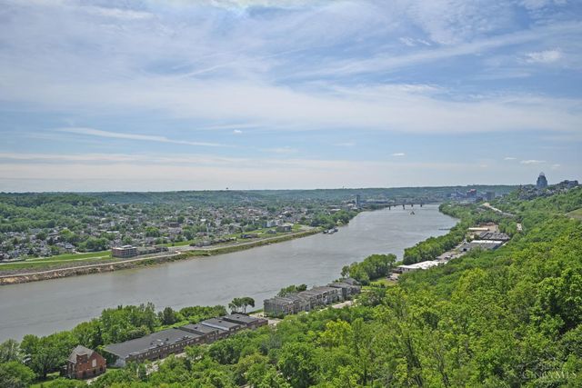 1617 E Mcmillan Street, Cincinnati, OH 45206