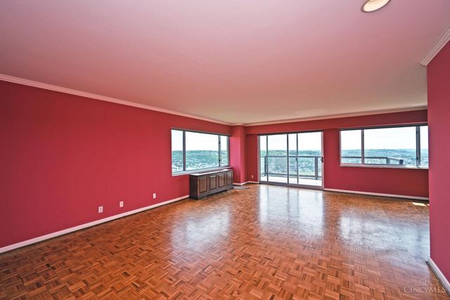 1617 E Mcmillan Street, Cincinnati, OH 45206