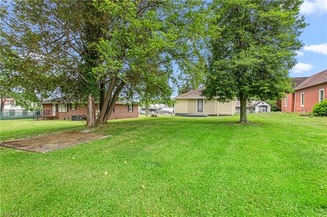 911 Williams Street, Eden, NC 27288
