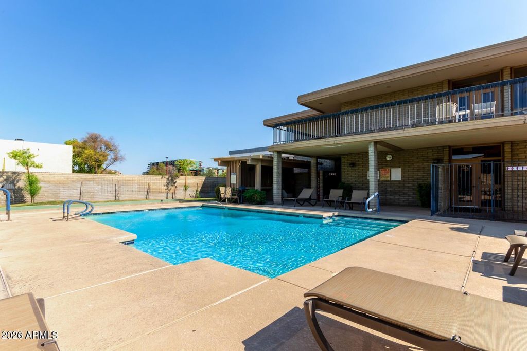 Image 13 of property listing at 4525 N 66TH Street 14, Scottsdale, AZ 85251