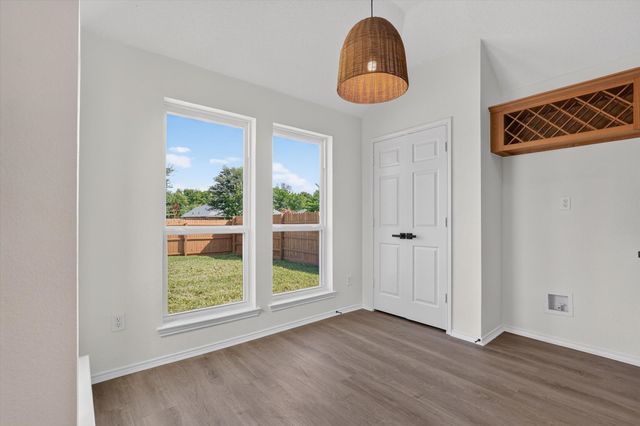 707 Fairview Avenue, Seagoville, TX 75159