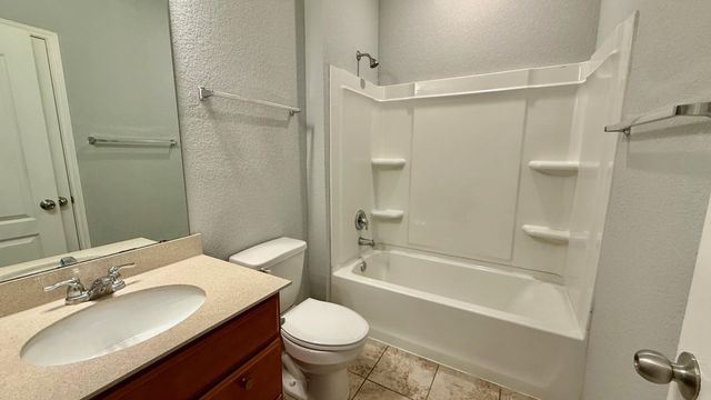 260 Sage Derby DR, Hutto, TX 78634