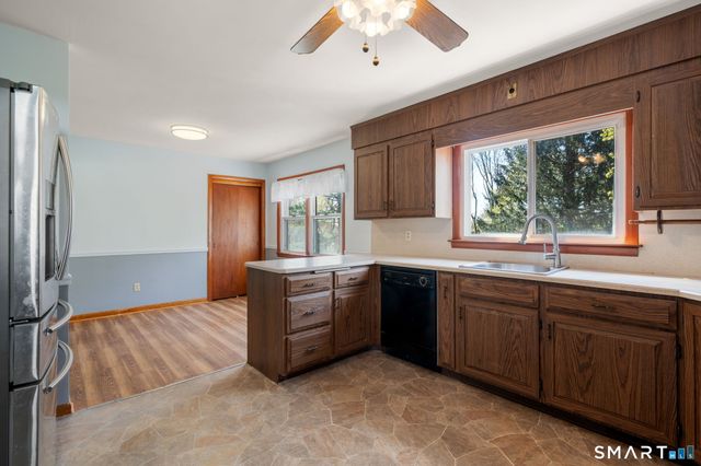 20 cedar Lane, Montville, CT 06382