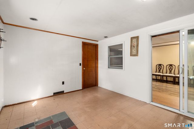 20 cedar Lane, Montville, CT 06382