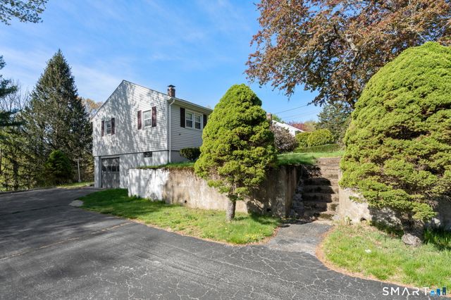 20 cedar Lane, Montville, CT 06382