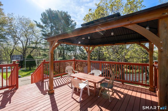 20 cedar Lane, Montville, CT 06382