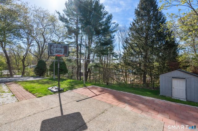 20 cedar Lane, Montville, CT 06382