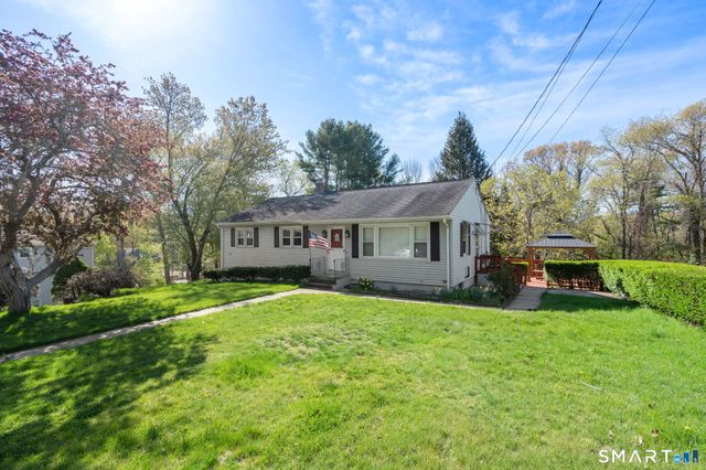 20 cedar Lane, Montville, CT 06382