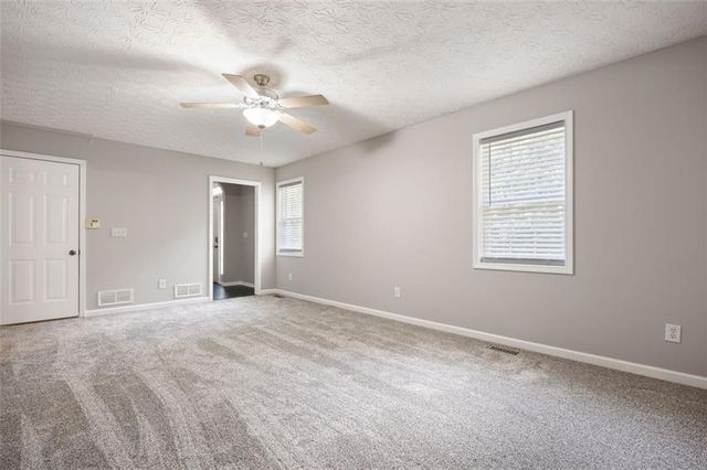 121 Greatwood Drive, White, GA 30184