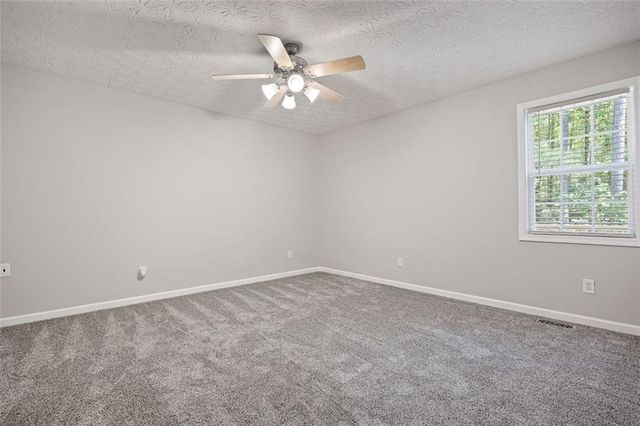 121 Greatwood Drive, White, GA 30184