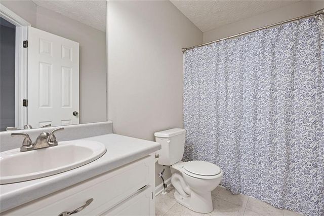 121 Greatwood Drive, White, GA 30184