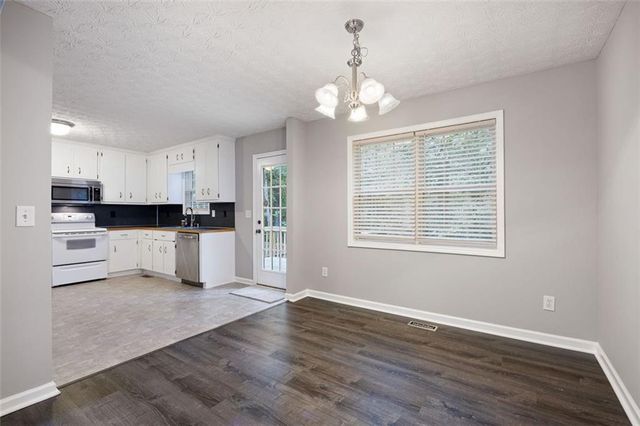 121 Greatwood Drive, White, GA 30184