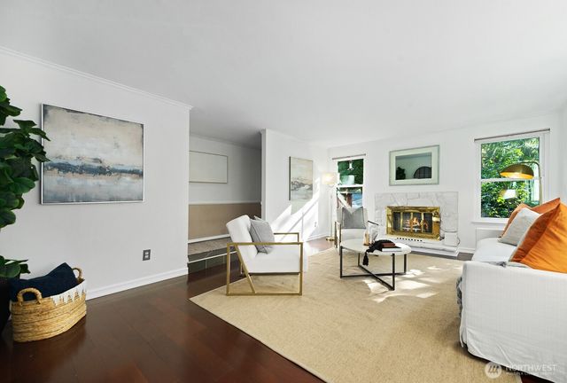 21806 NE 17th Court, Sammamish, WA 98074