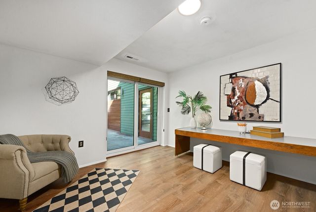 21806 NE 17th Court, Sammamish, WA 98074