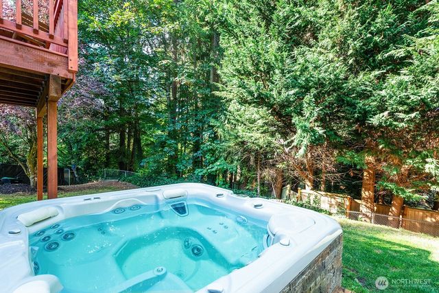 21806 NE 17th Court, Sammamish, WA 98074