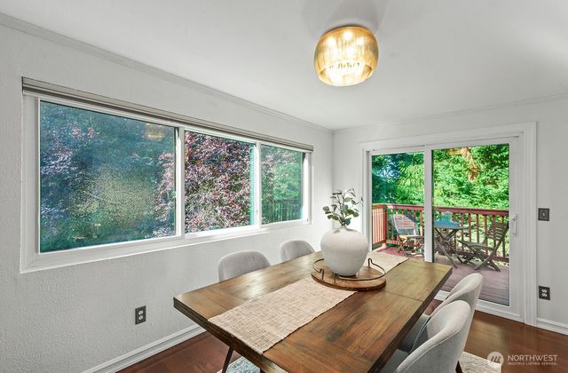 21806 NE 17th Court, Sammamish, WA 98074