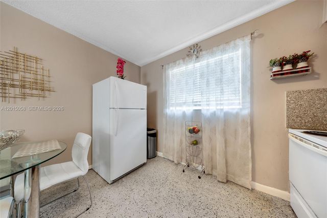 225 SW 18th Ave, Miami, FL 33135