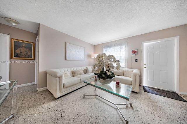 225 SW 18th Ave, Miami, FL 33135