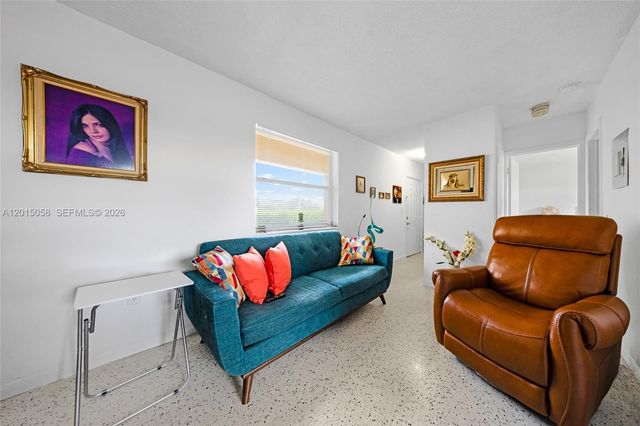 225 SW 18th Ave, Miami, FL 33135