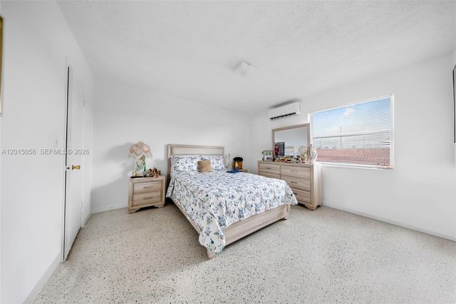 225 SW 18th Ave, Miami, FL 33135