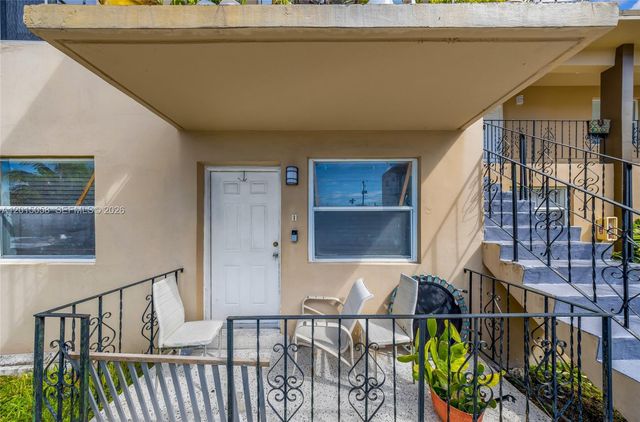 225 SW 18th Ave, Miami, FL 33135