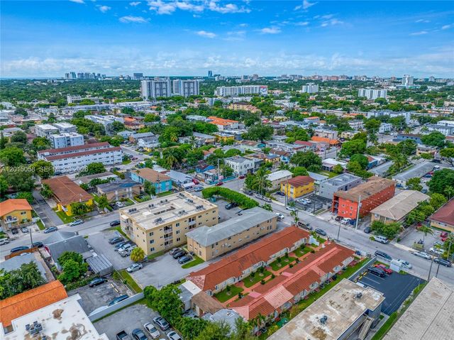 225 SW 18th Ave, Miami, FL 33135