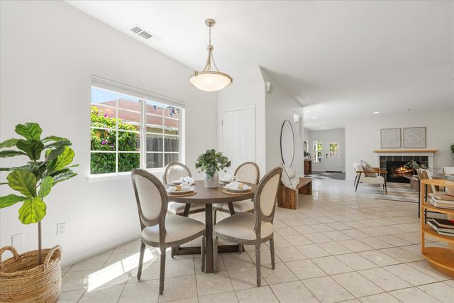 2121 Perkins Way, Sacramento, CA 95818