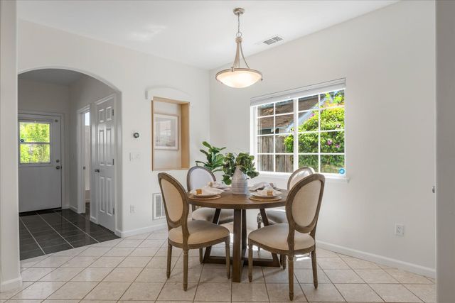 2121 Perkins Way, Sacramento, CA 95818